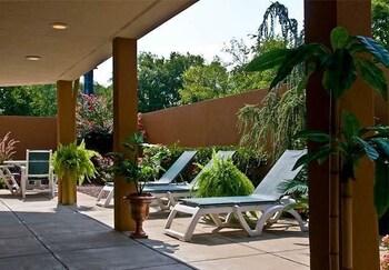 Courtyard By Marriott At Opryland Hotel