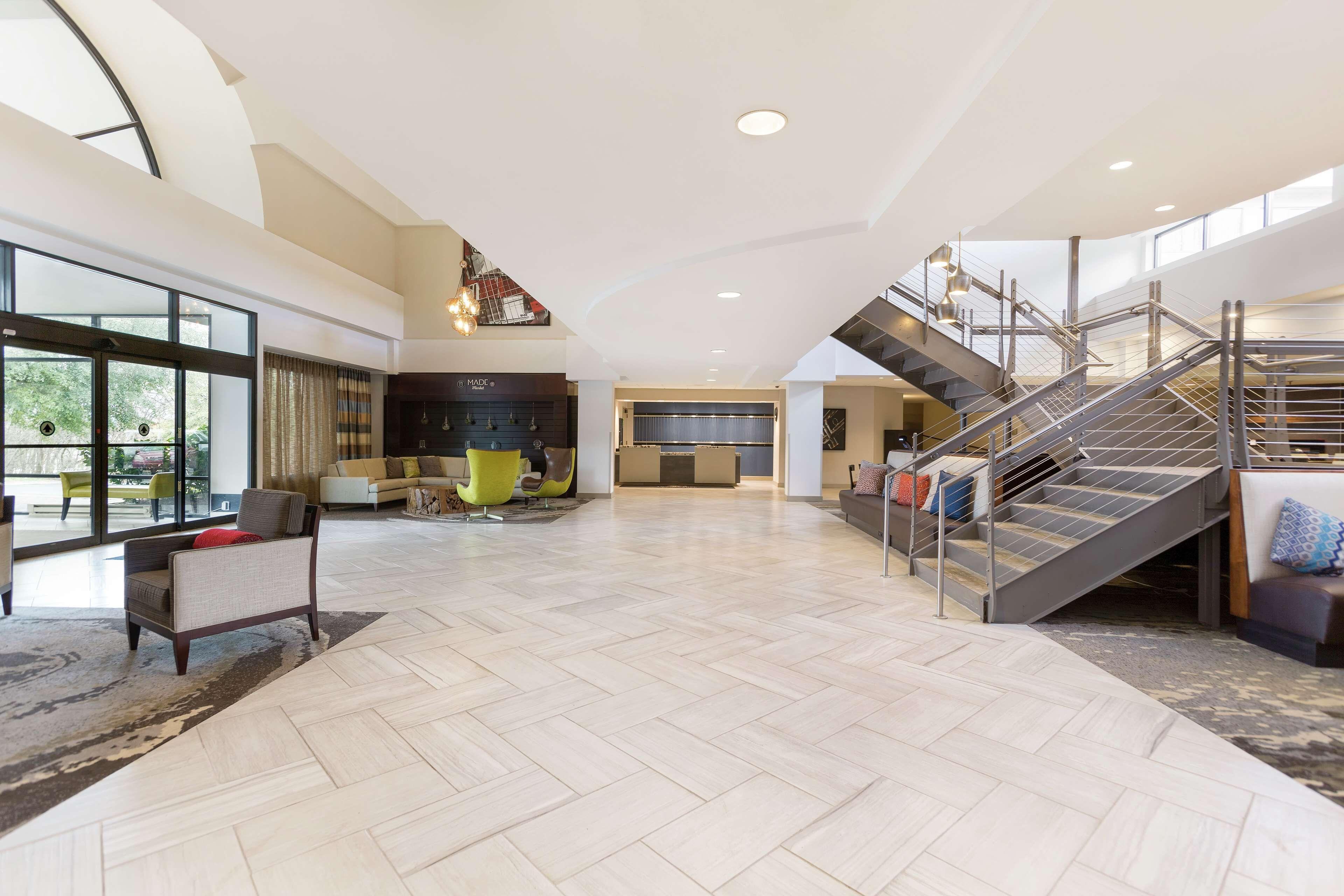 Doubletree By Hilton Airport Hotel Nashville