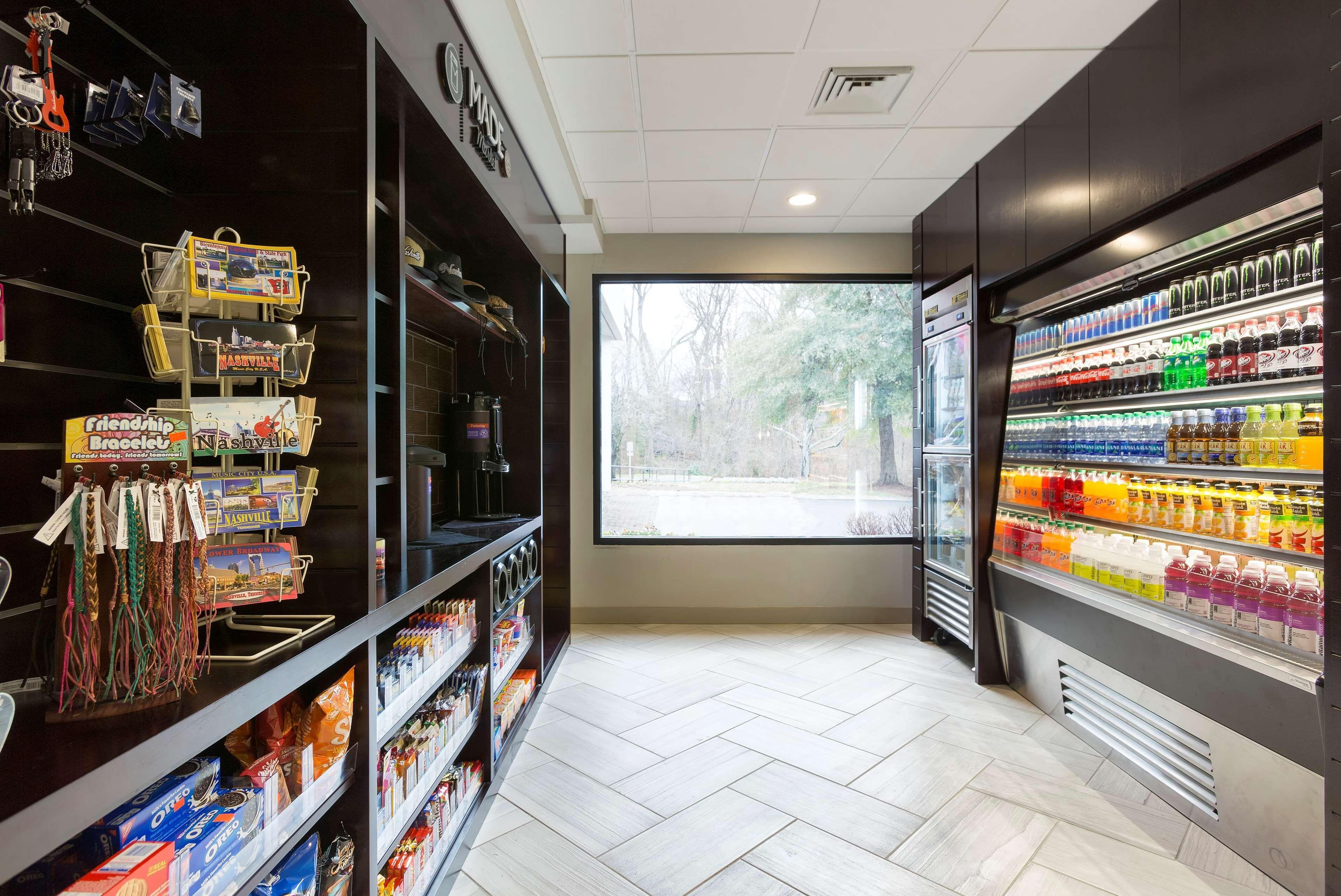 Doubletree By Hilton Airport Hotel