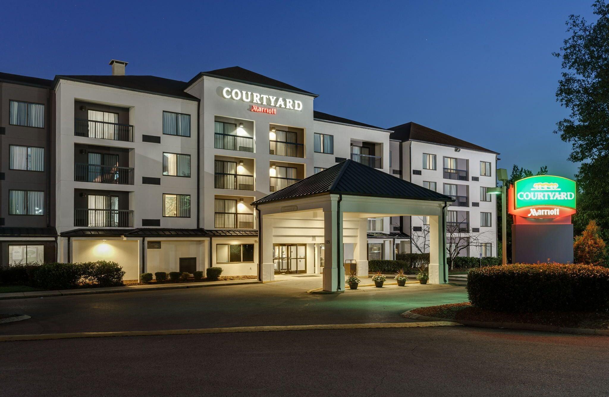 Hotel Courtyard By Marriott At Opryland 3*
