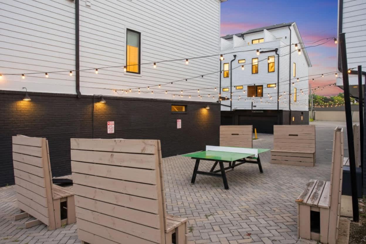 Pop Art Retreat On Legendary 8th - Walk Everywhere