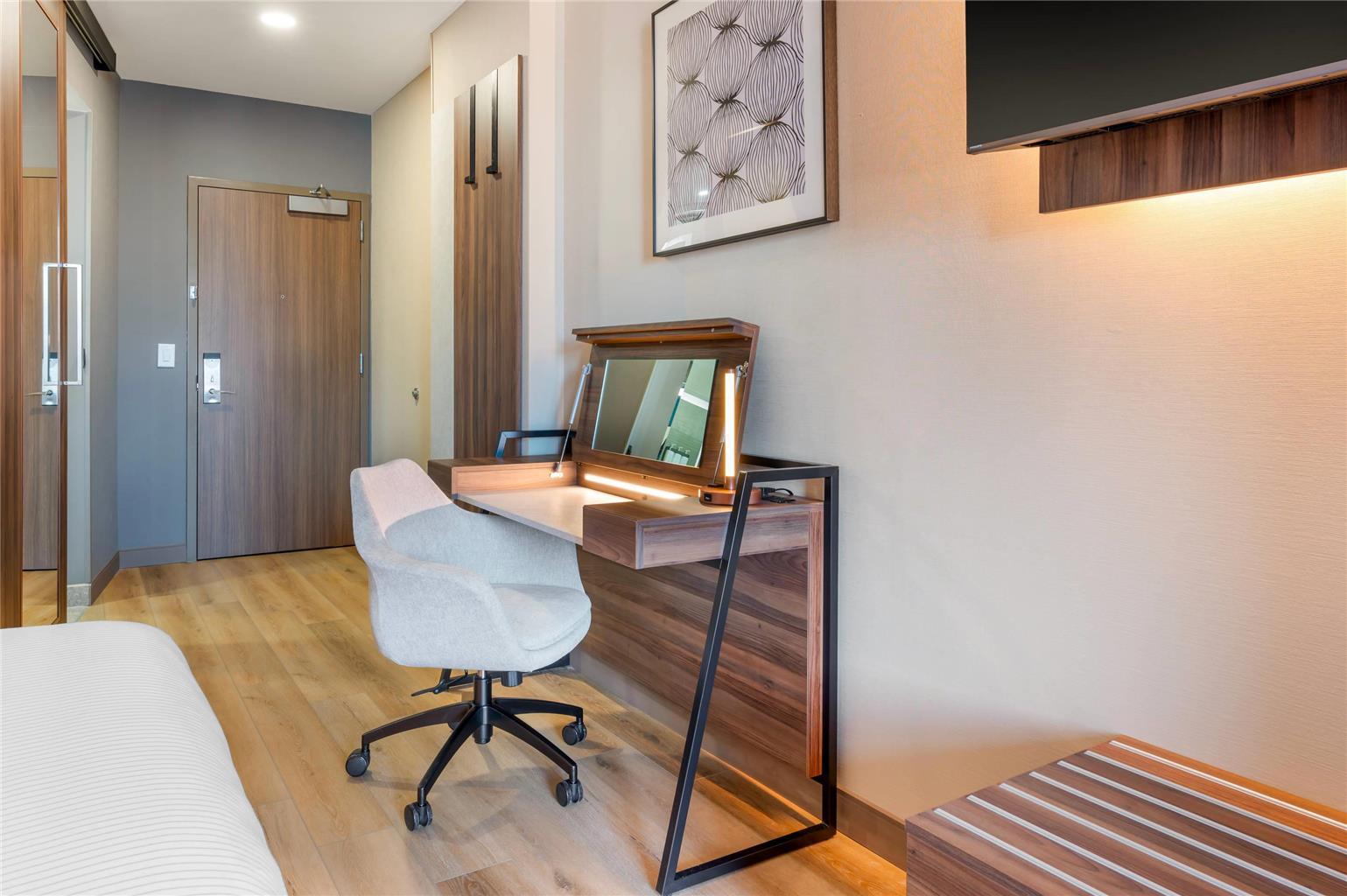 Cambria Midtown Hotel *