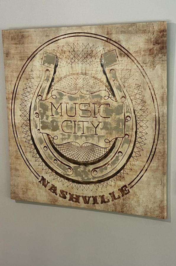 Holiday home Luxurious Downtown 2 Bedroom 2 Bath With Views 1m Nashville