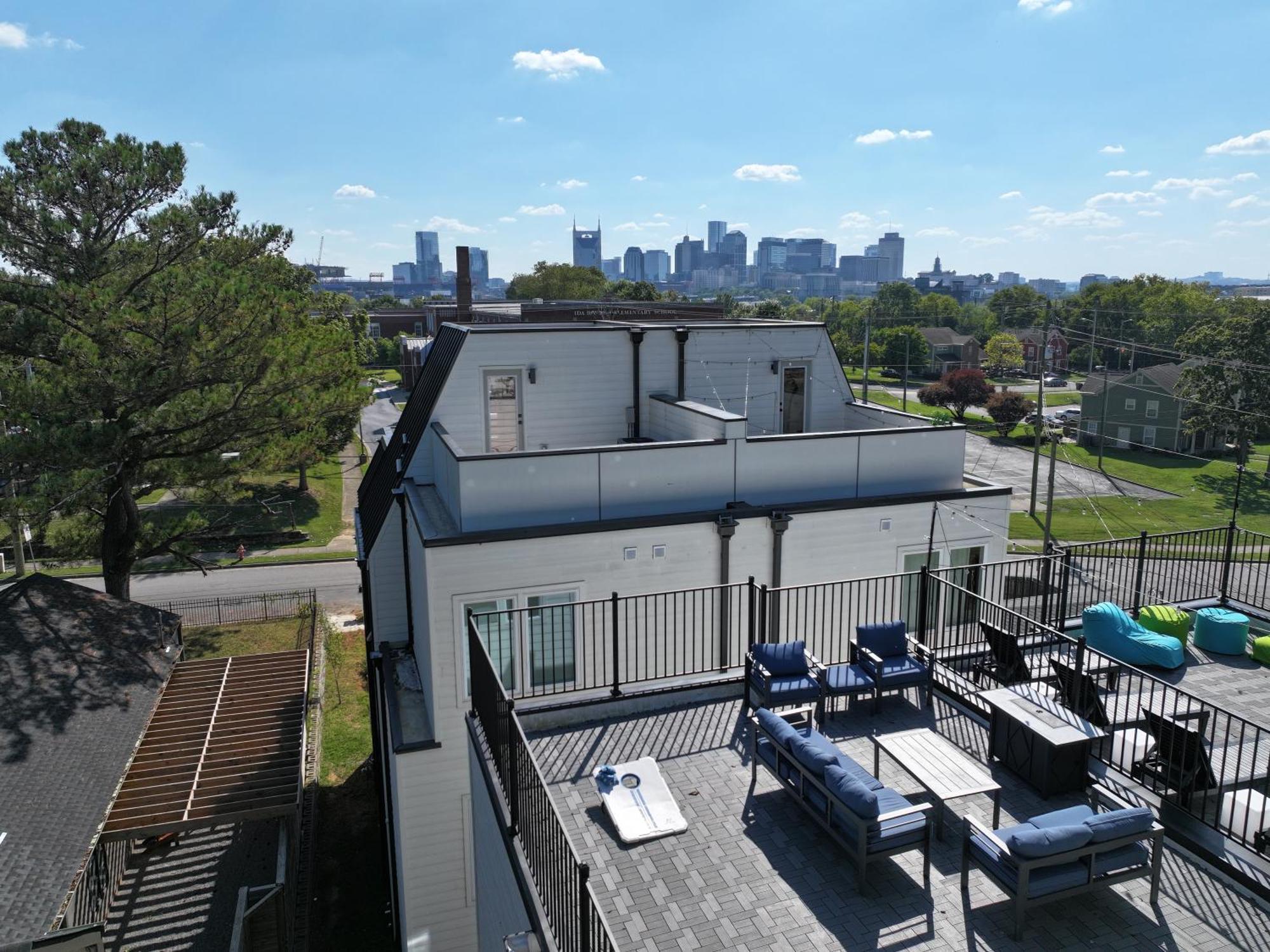 New Elevations Rooftop 5 Min To Downtown Nash Villa