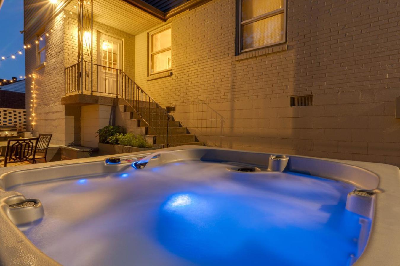 New Playground Hot Tub Games And Broadway Buzz Holiday home