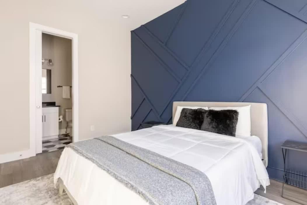 Holiday home Rooftop Views 4br 4ba 7 Beds Near Broadway Nashville