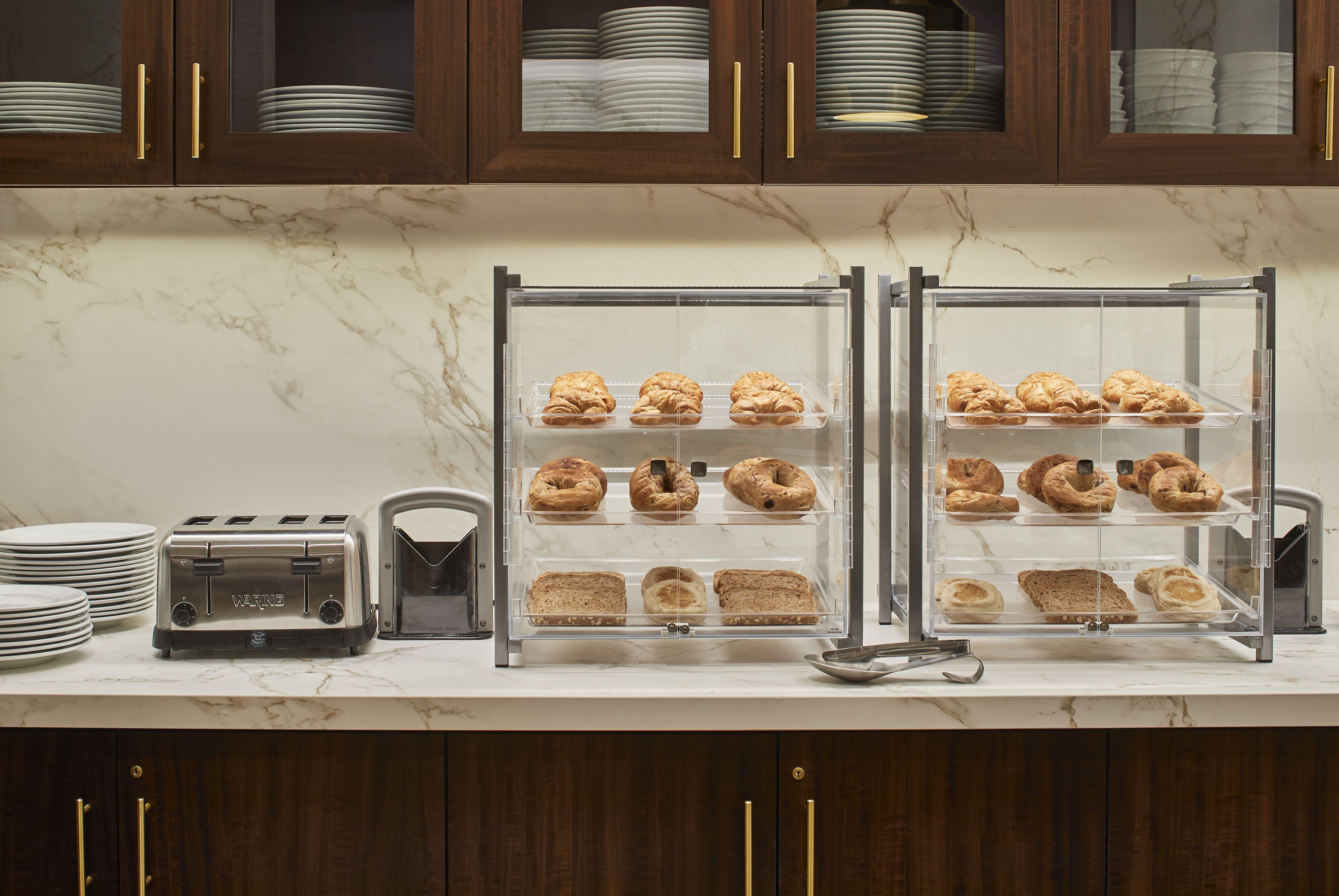 Springhill By Marriott Downtown/convention Center Hotel 3*