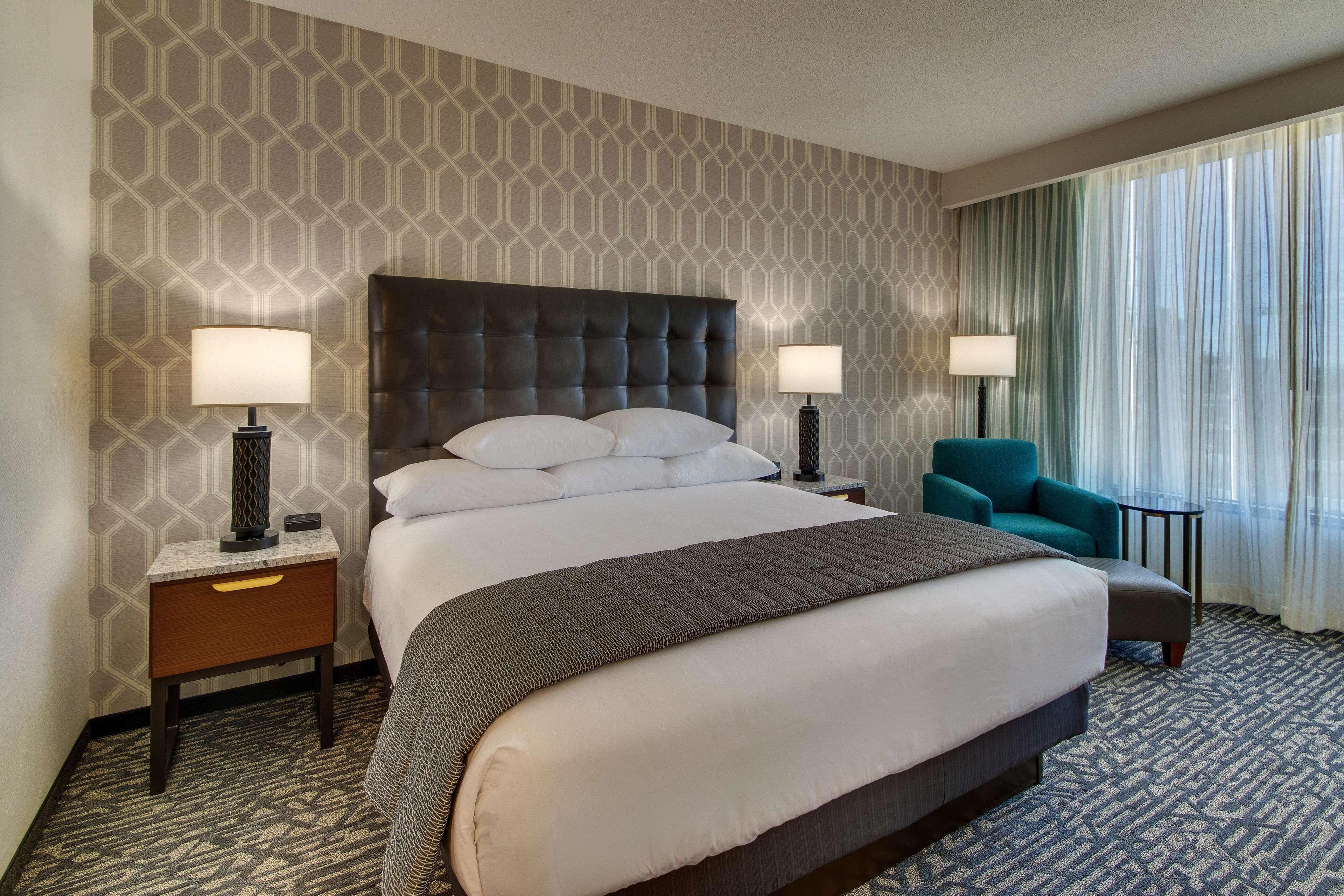 Drury Plaza Downtown Hotel