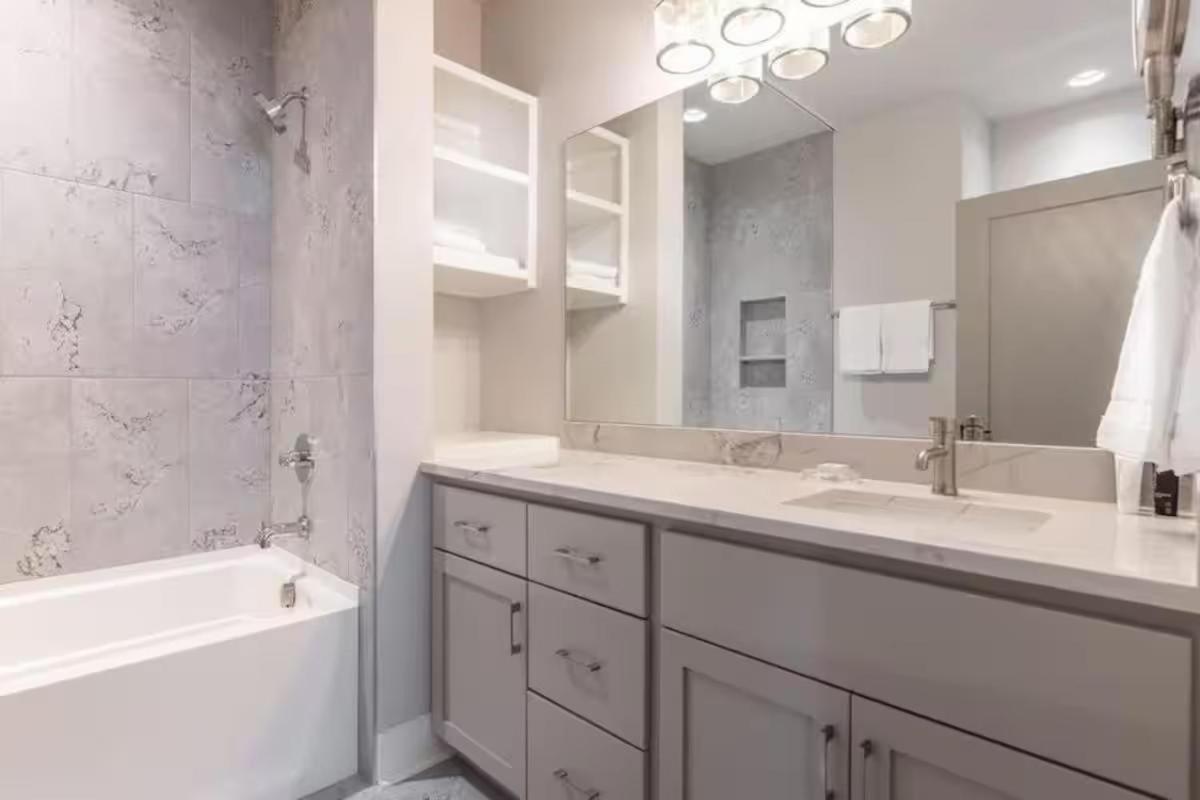 New Side By Side Homes - Sleeps 24 *