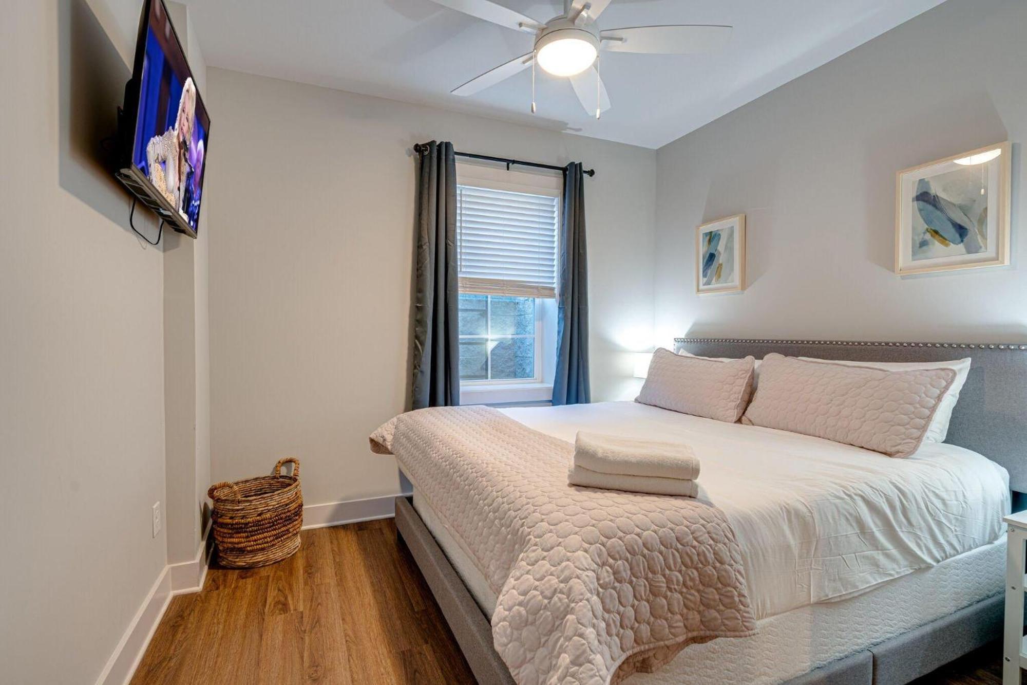 Mesmerize Melrose - 5 Mins To Broadway - Rooftop Deck Holiday home Nashville