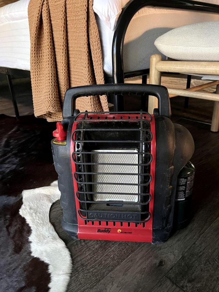 Spacious Equipped Bell Tent With Deck, Fire Pit And Picnic Space In Tennessee *