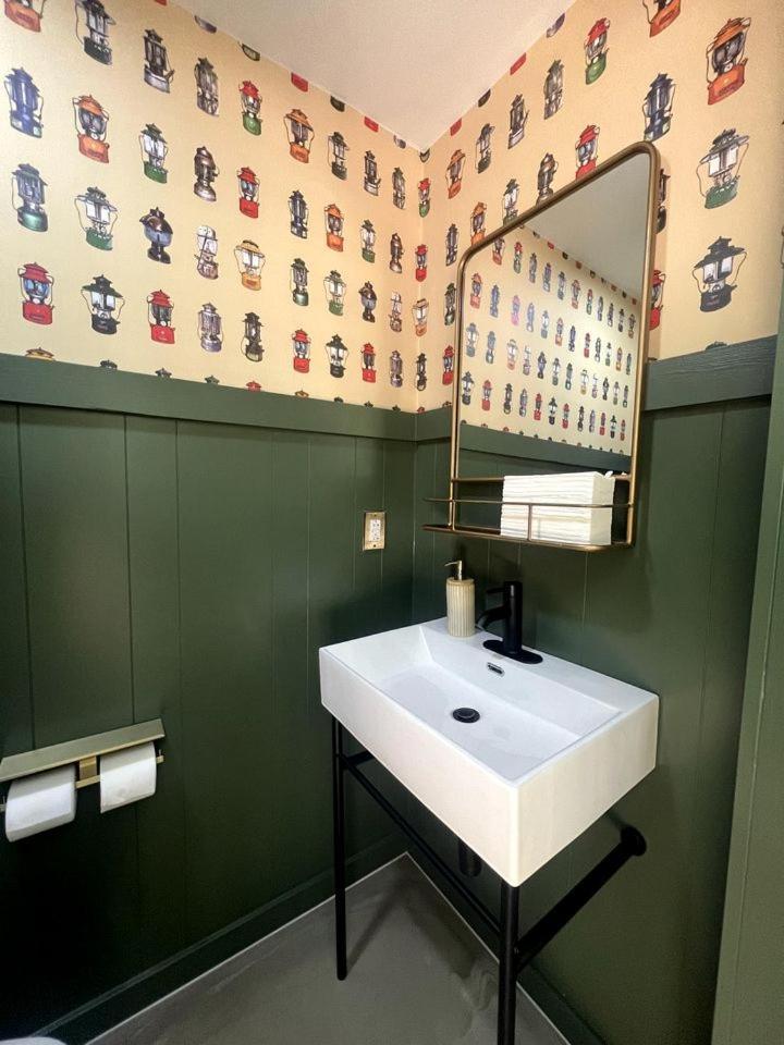 Spacious Equipped Bell Tent With Deck, Fire Pit And Picnic Space In Tennessee * Nashville