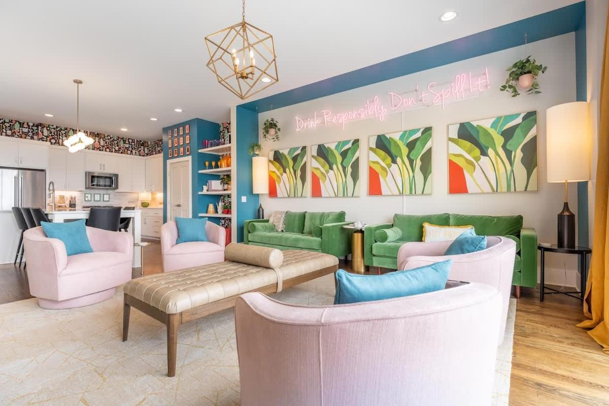 Ladies Lounge By Local *