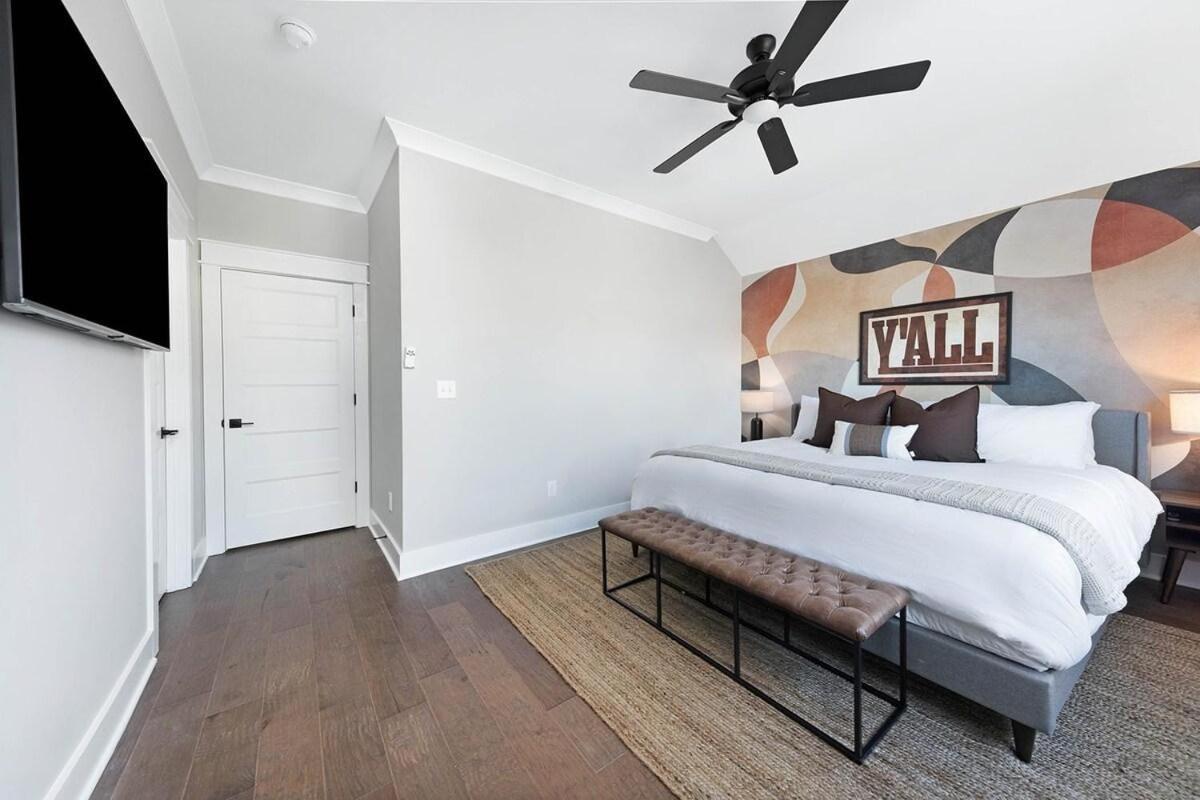 The Outlaw Oasis * Nashville