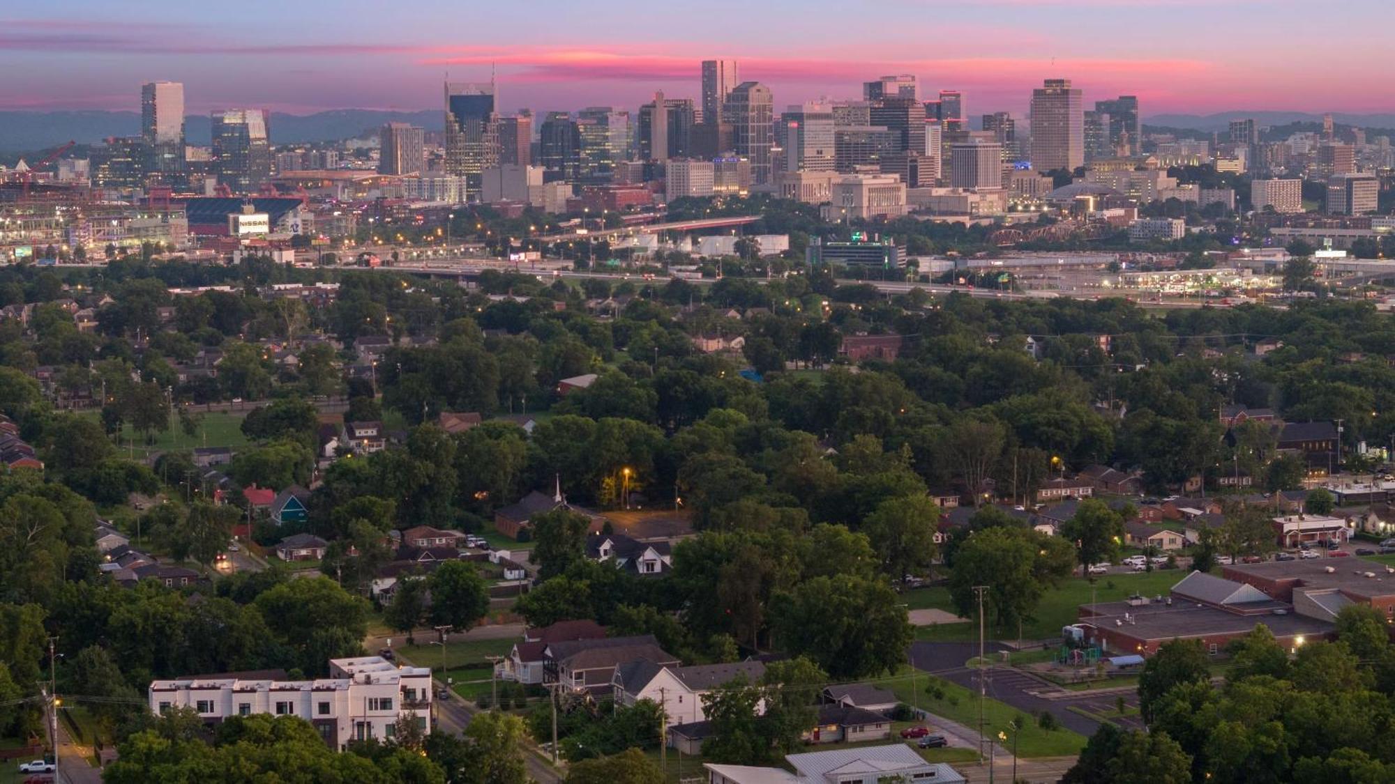 Holiday home Skyline Soundhouse By Avantstay Rooftop Deck Game Near East Broadway *
