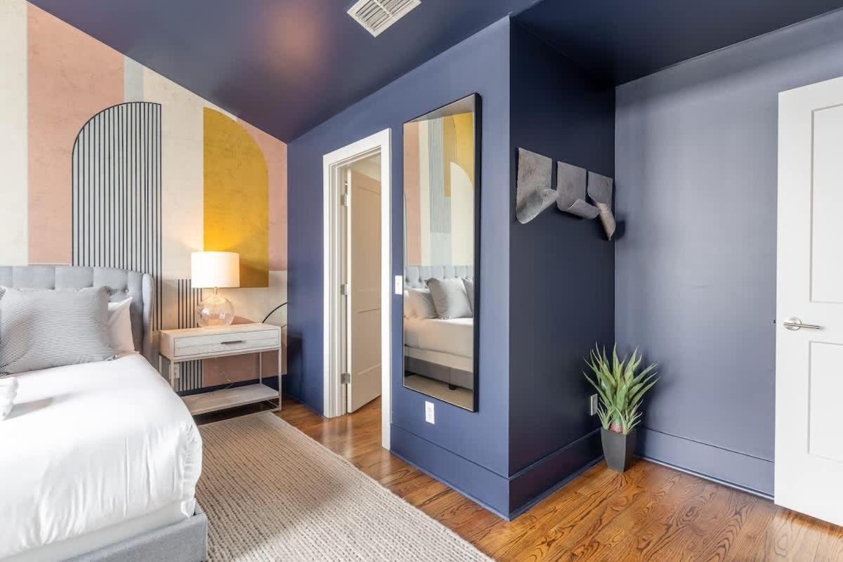 Ladies Lounge By Local Holiday home