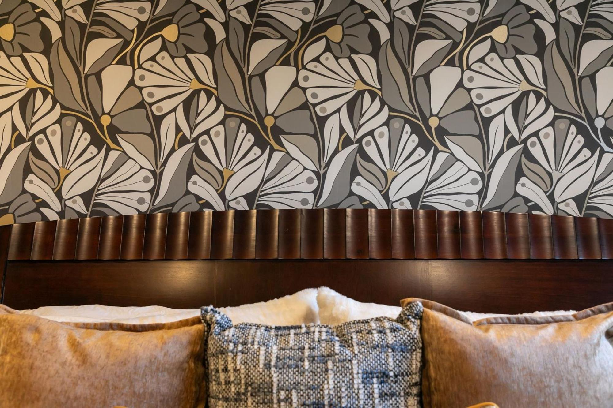 Downtown Riverfront Unit 762 *