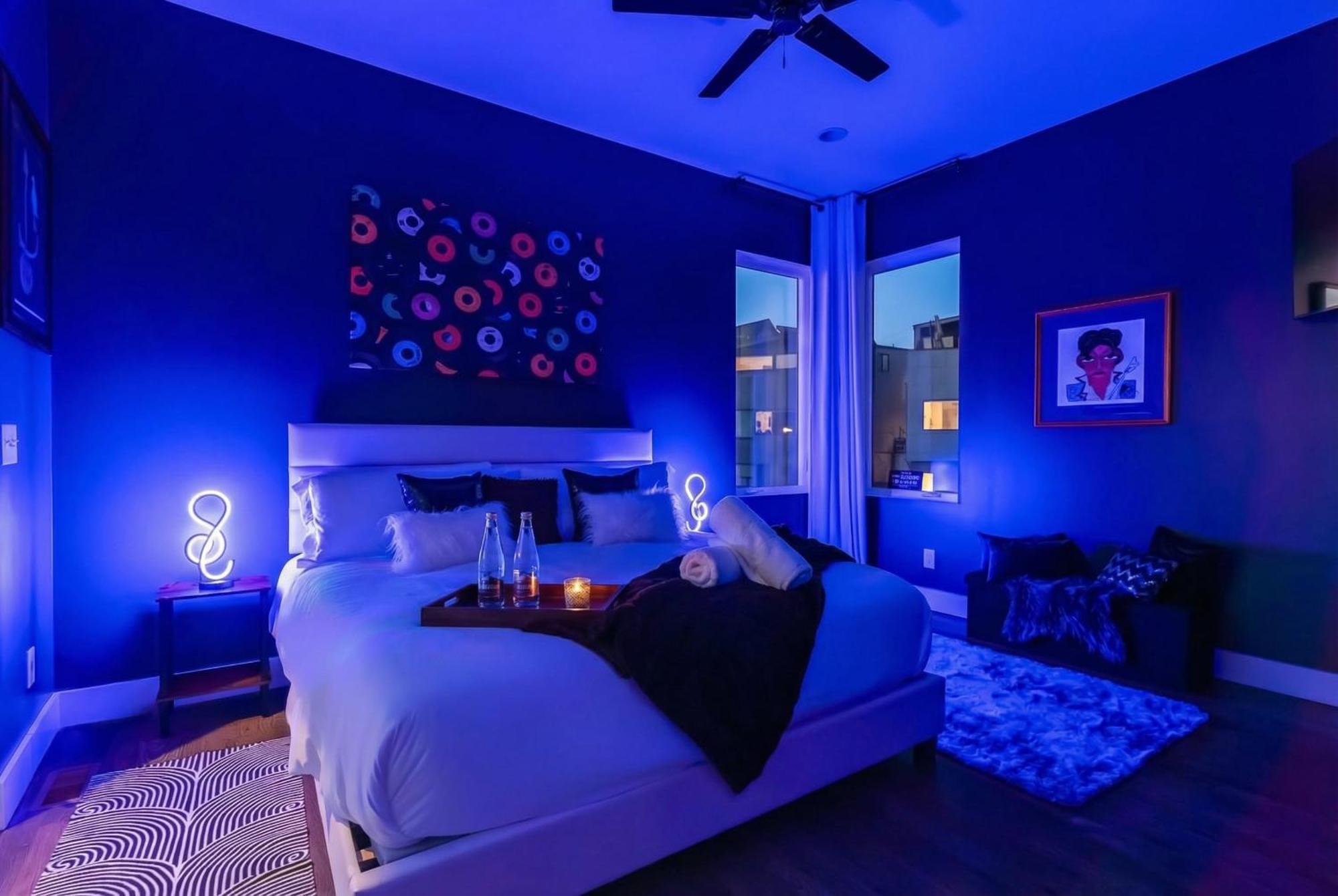New We Roll Rooftop - Hot Tub With Views - 13 Beds Holiday home Nashville