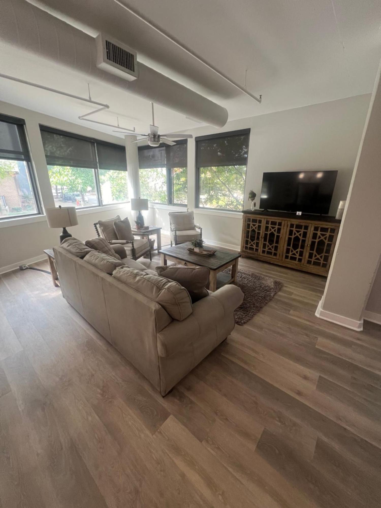 Luxurious Downtown 2 Bedroom 2 Bath With Views 1m * Nashville