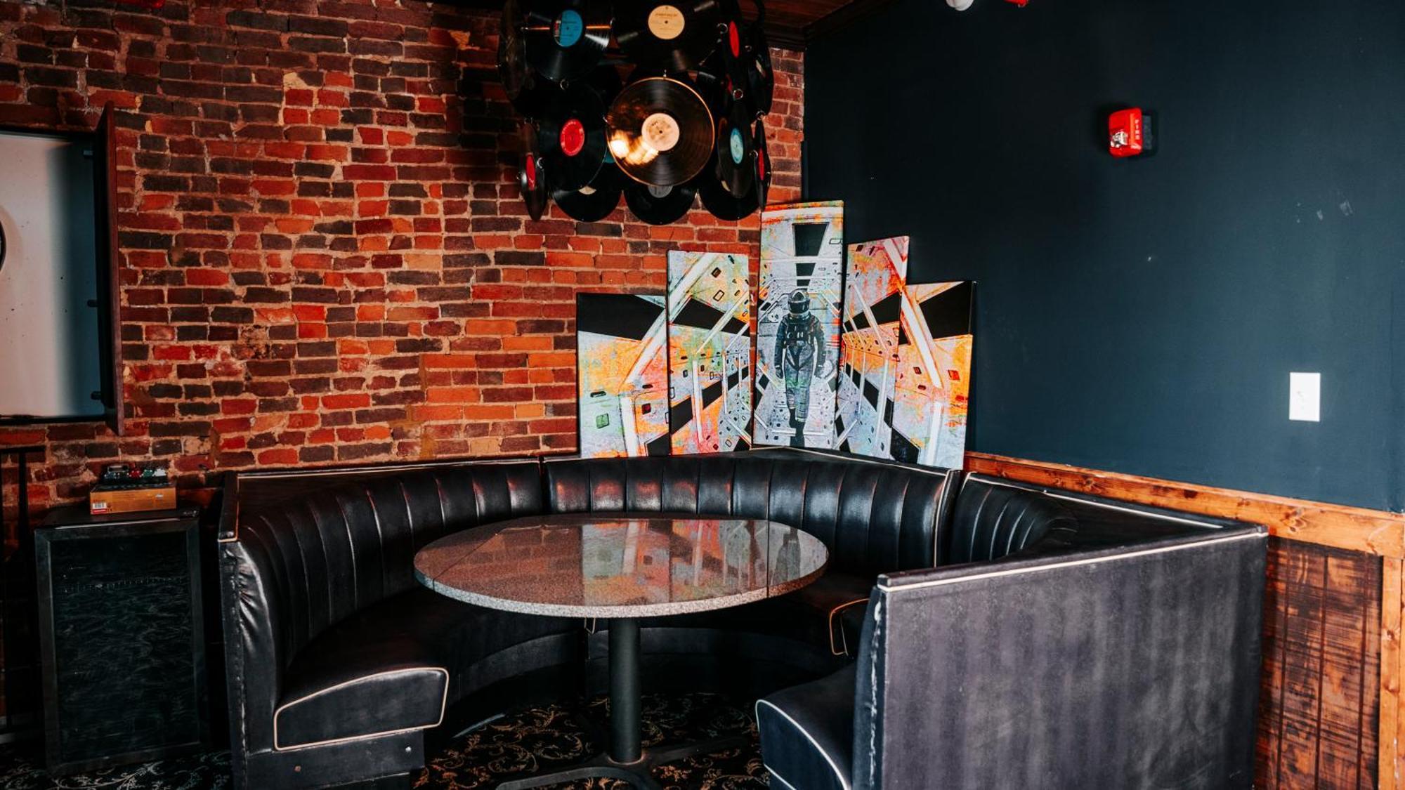 Broadway Penthouse 4br 3bth 2500 Sf * Nashville