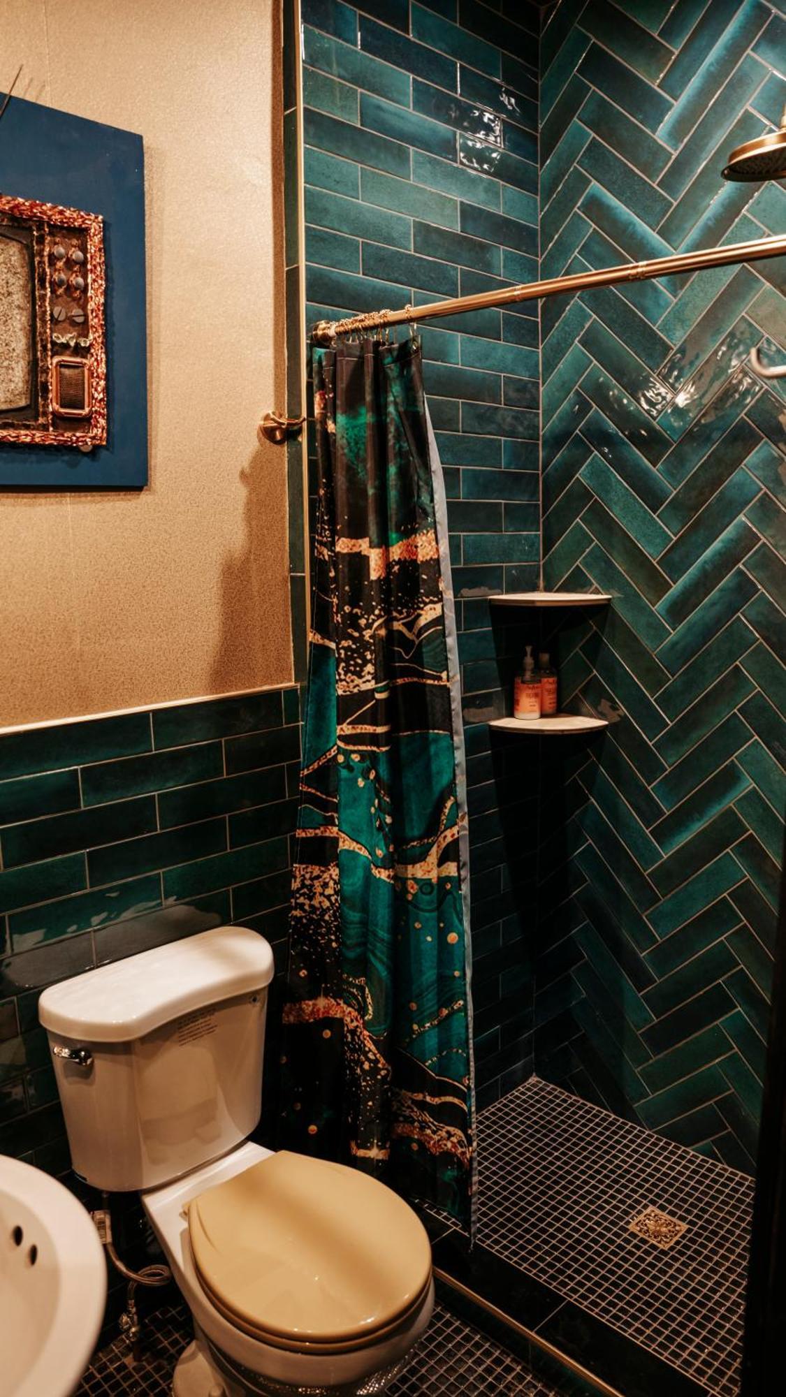 Broadway Penthouse 4br 3bth 2500 Sf