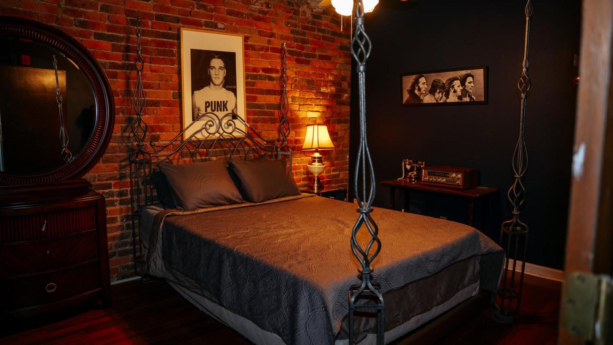 Broadway Penthouse 4br 3bth 2500 Sf Nashville