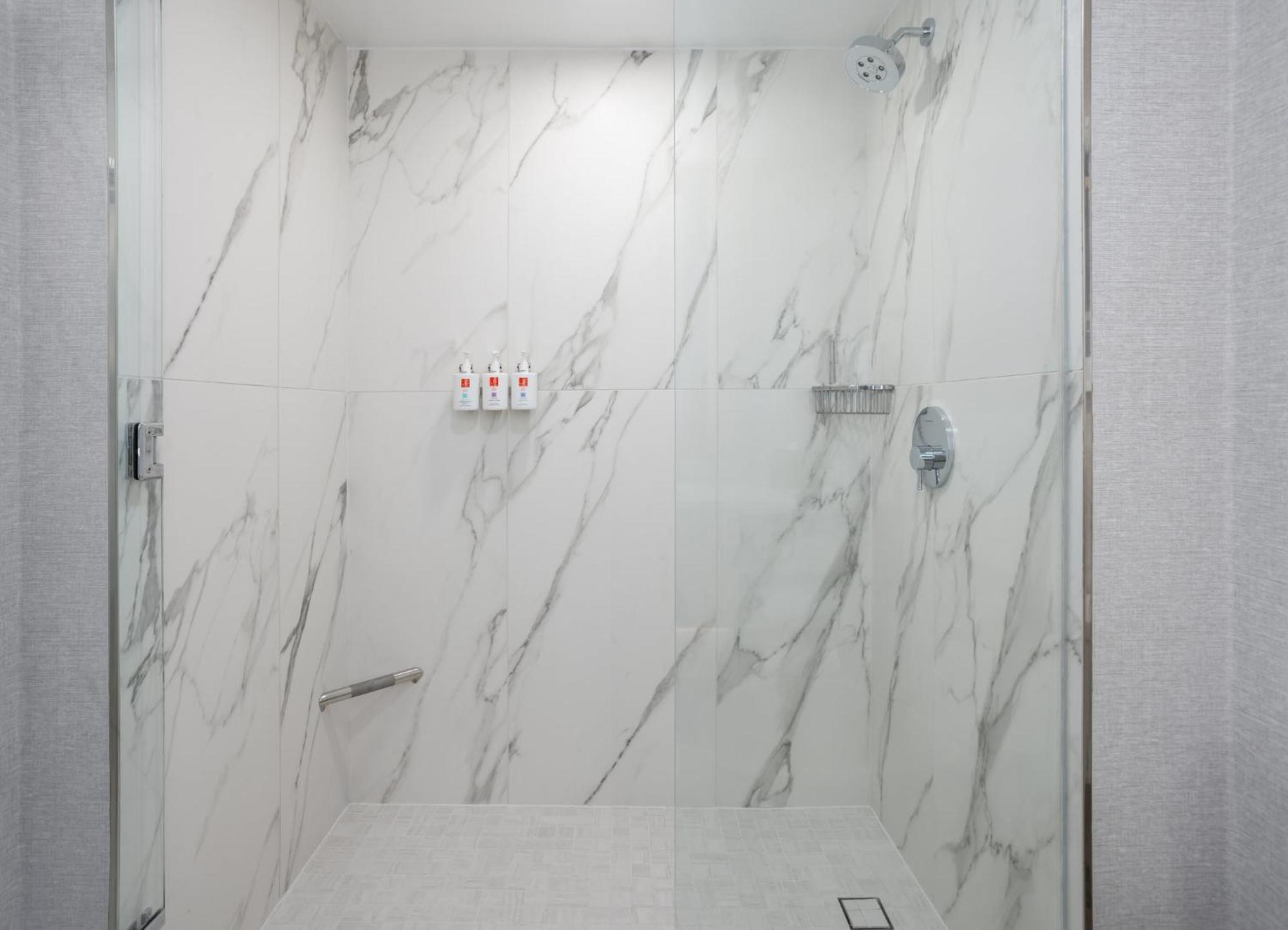 Hotel Loews At Vanderbilt Plaza 4*