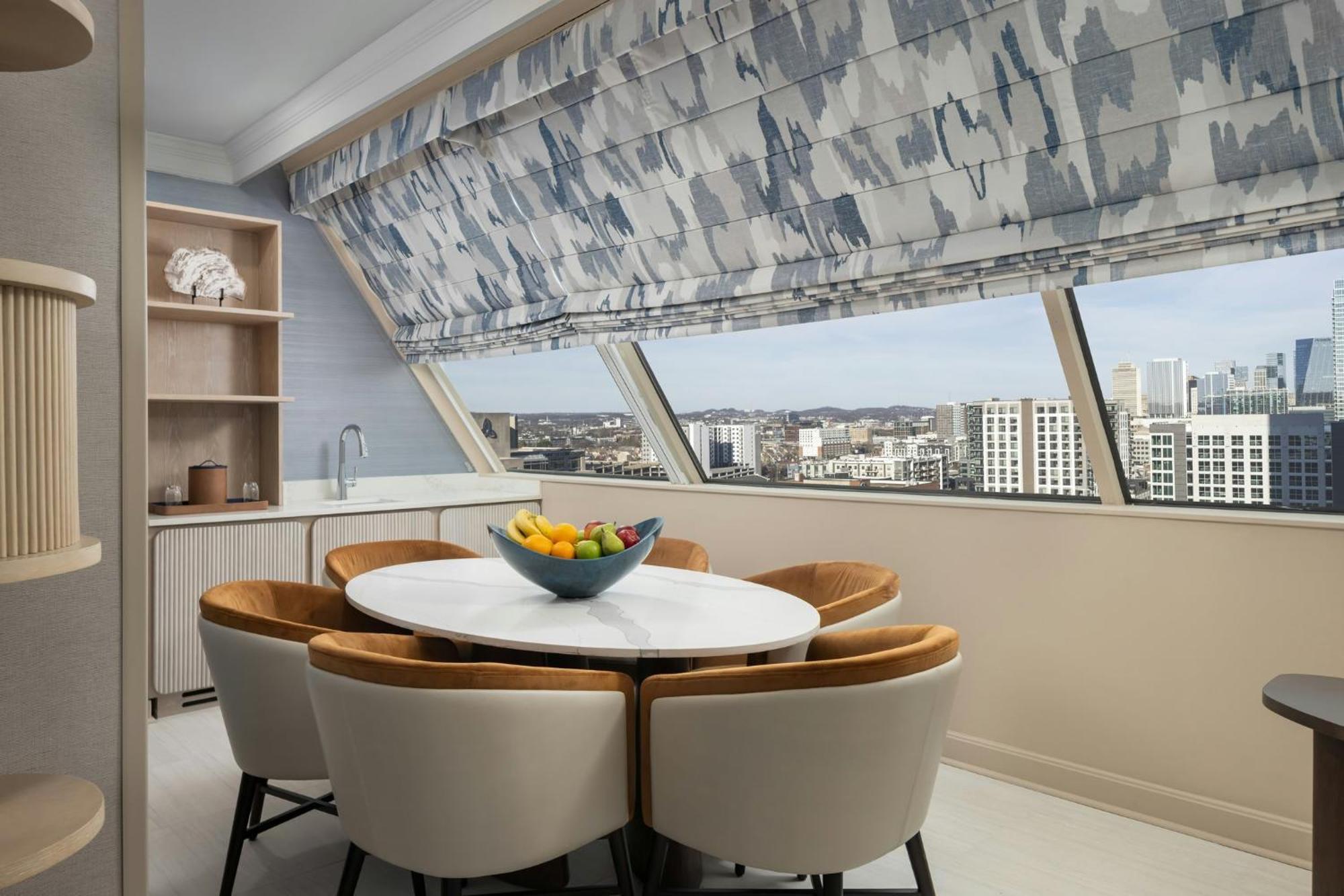 Loews At Vanderbilt Plaza 4*