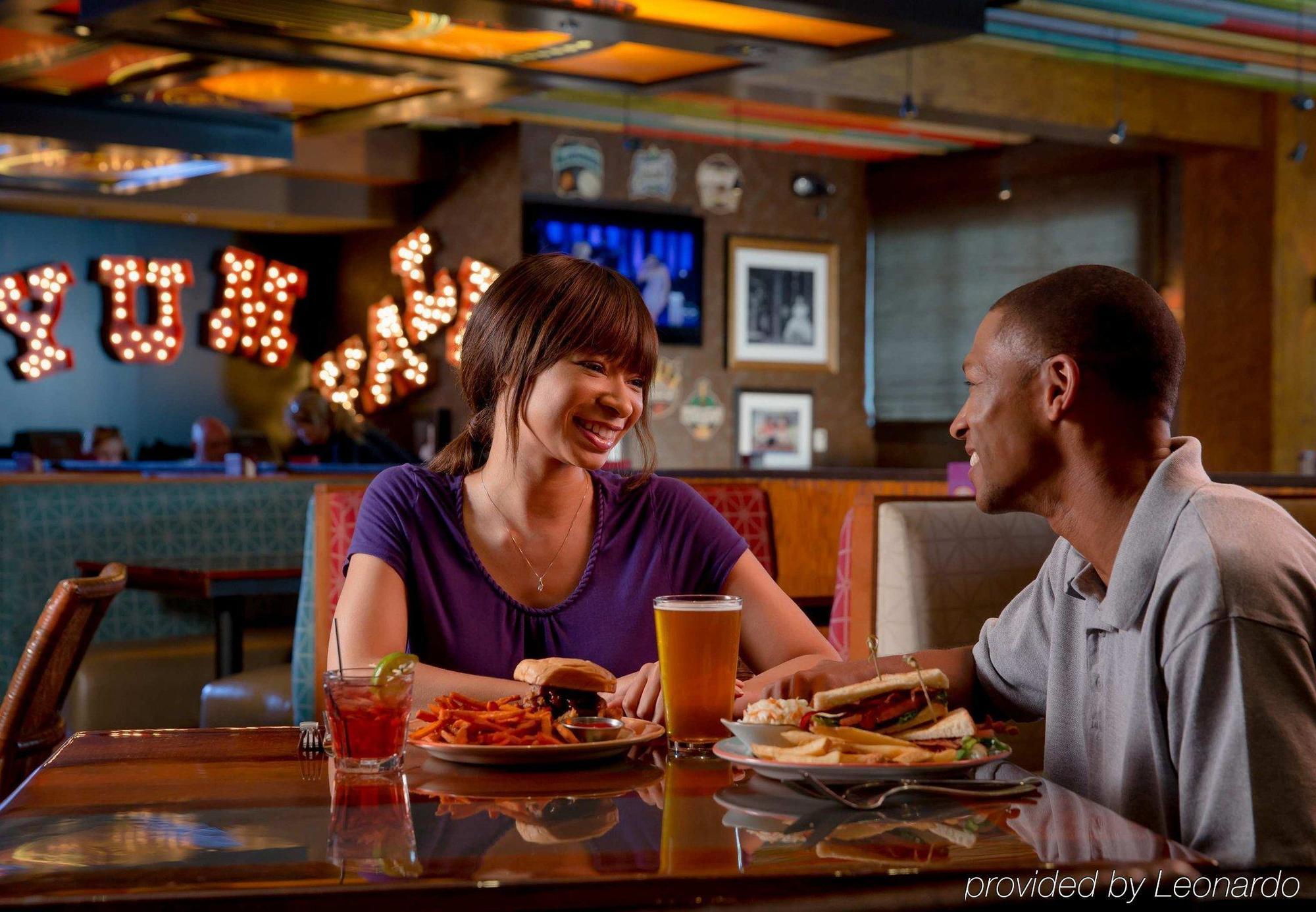 The At Opryland, A Gaylord Nashville