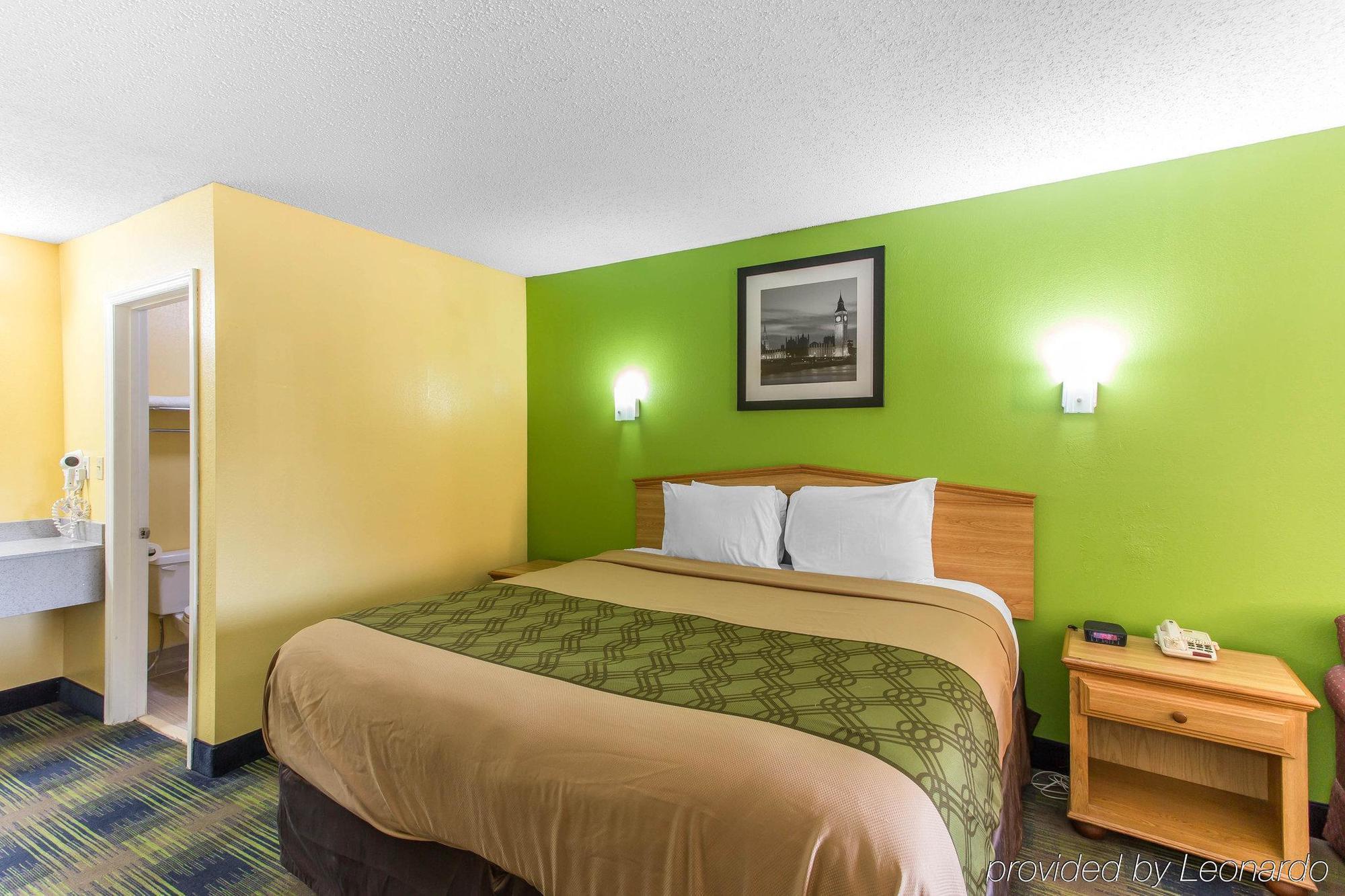 Econo Near Percy Priest Lodge *