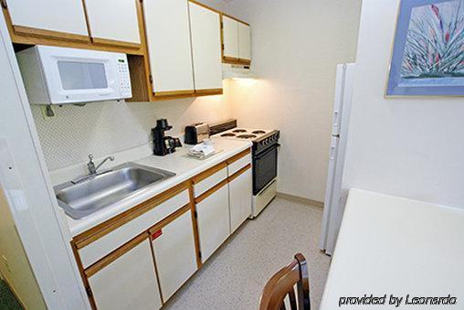 Homestay Suites Hotel