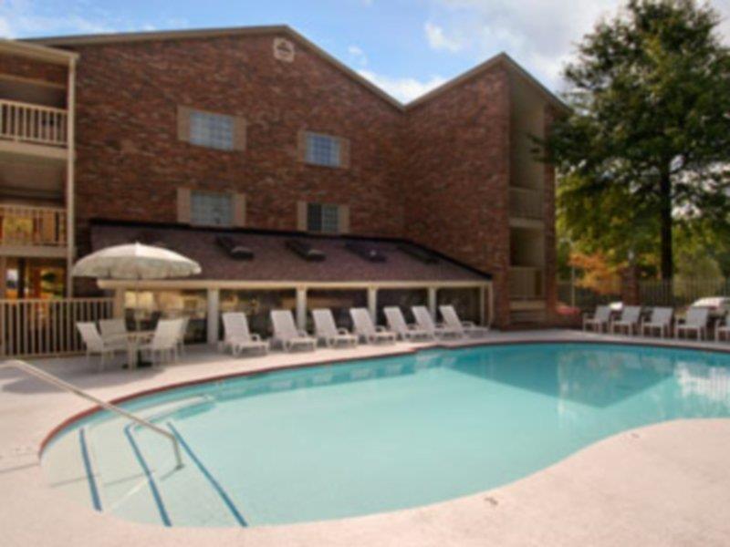 Red Lion & Airport Nashville