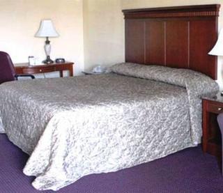 Quarters & Hotel