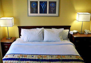 Hotel Springhill Metrocenter 3*