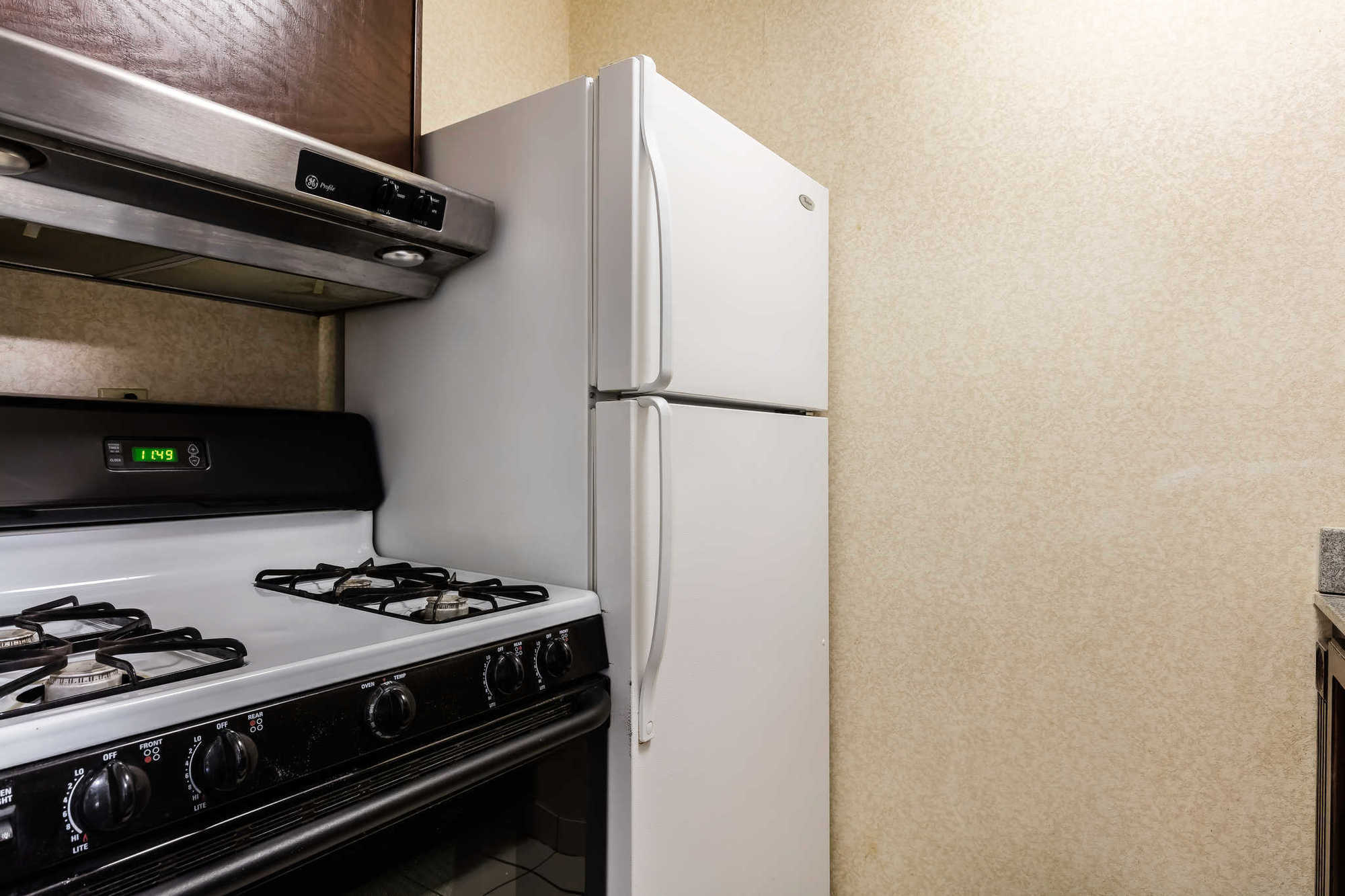 Hotel Comfort & Near Tanger Outlets I-24 Antioch