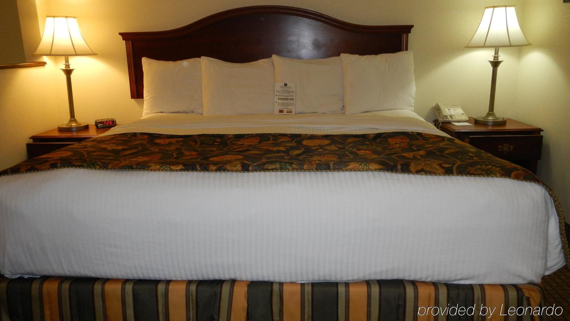 Western Near Opryland Nashville