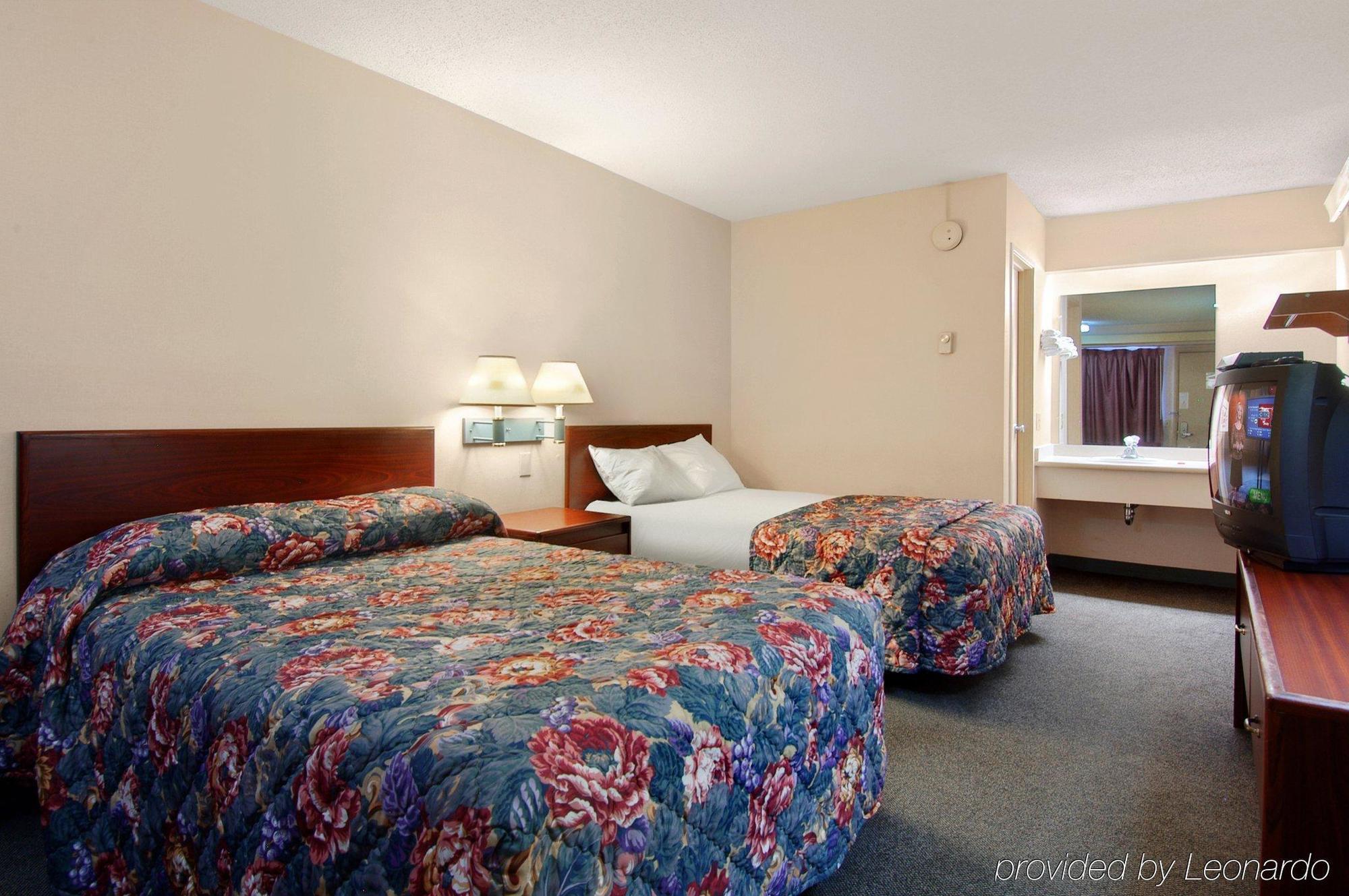 Red Roof Plus+ Fairgrounds Hotel