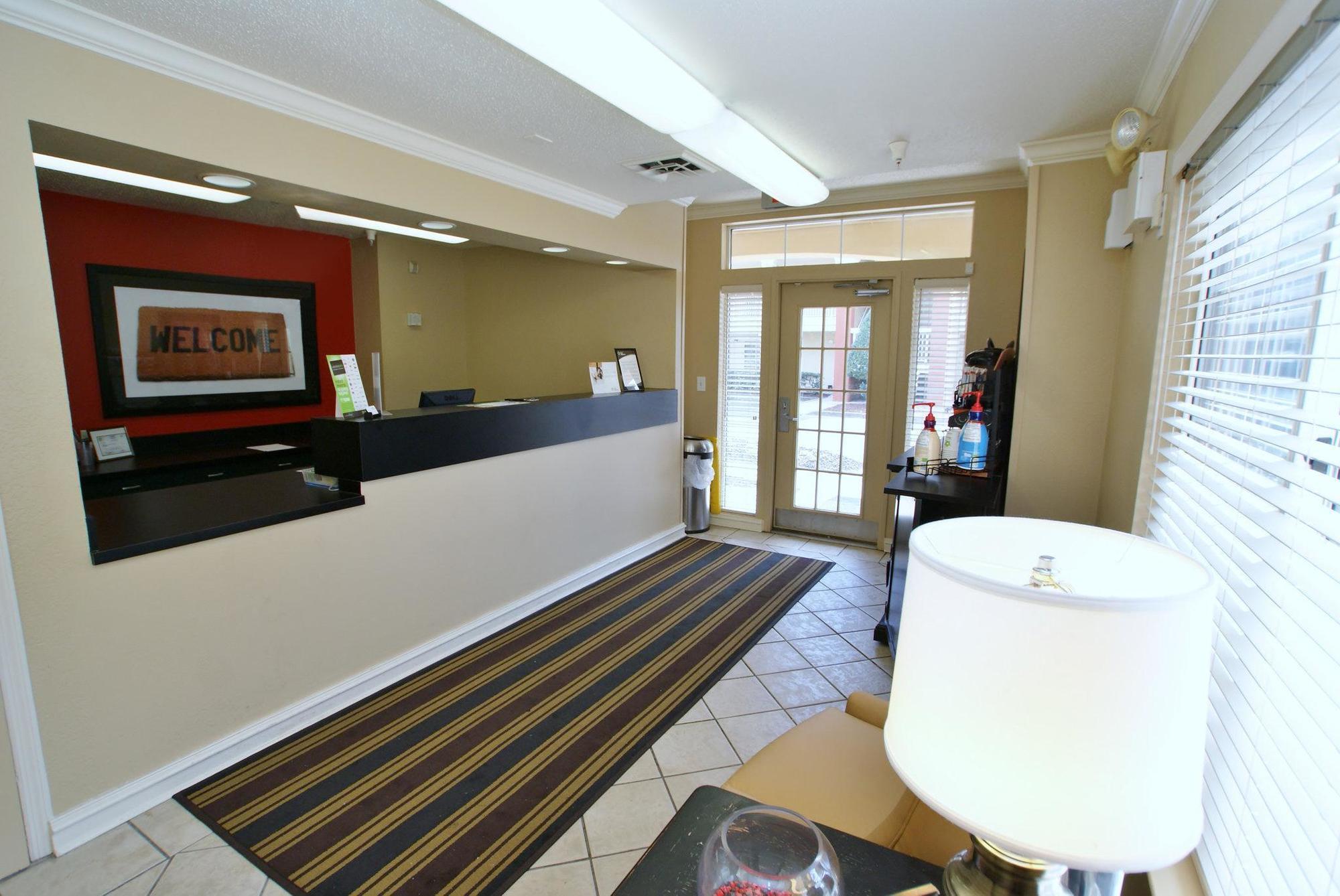 Extended America - - Airport - Music Hotel