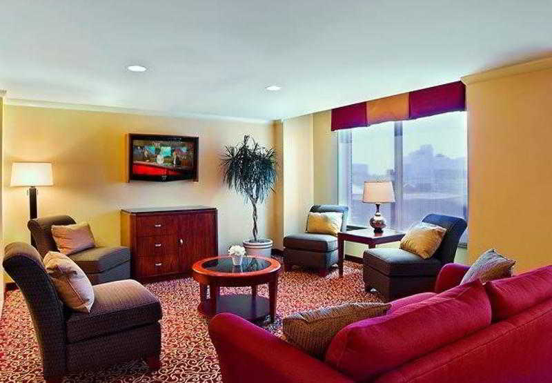 Marriott At Vanderbilt Hotel