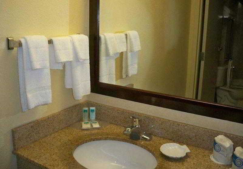 Springhill Metrocenter 3*