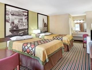 Super 8 By Wyndham West Hotel