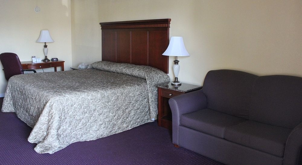Hotel Quarters & 3*