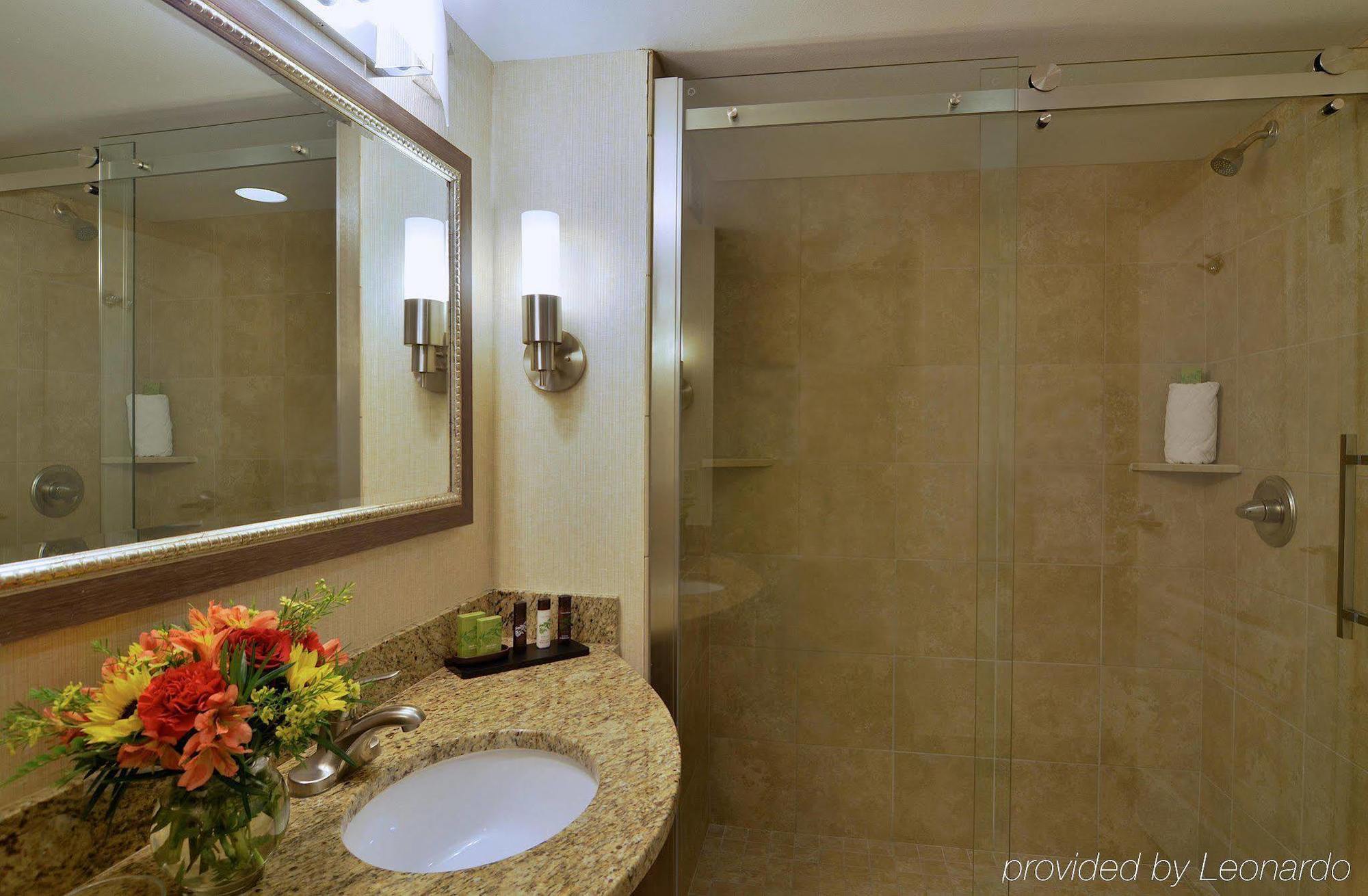 Embassy - At Vanderbilt Hotel 3*