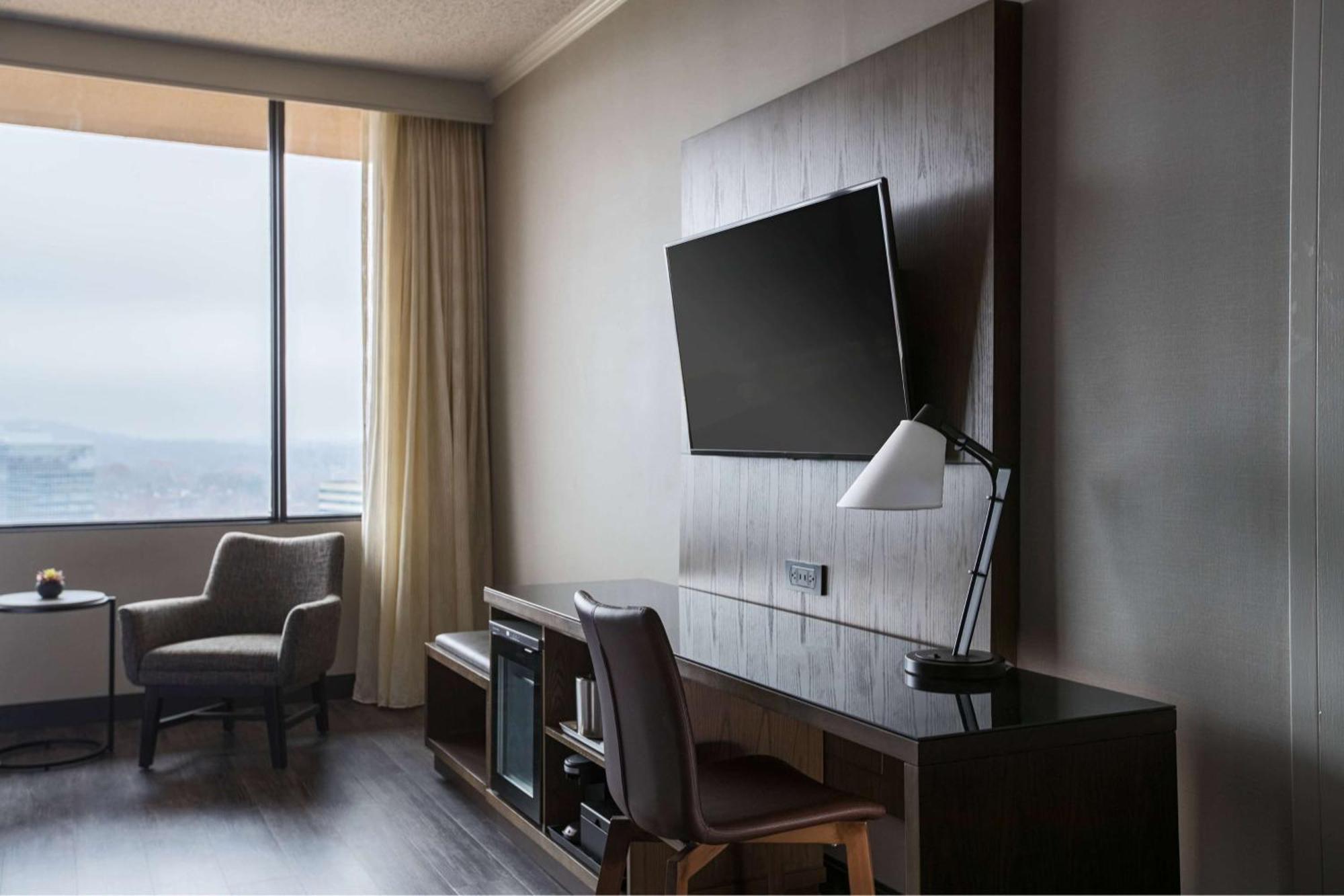 Sonesta Airport Hotel 4*