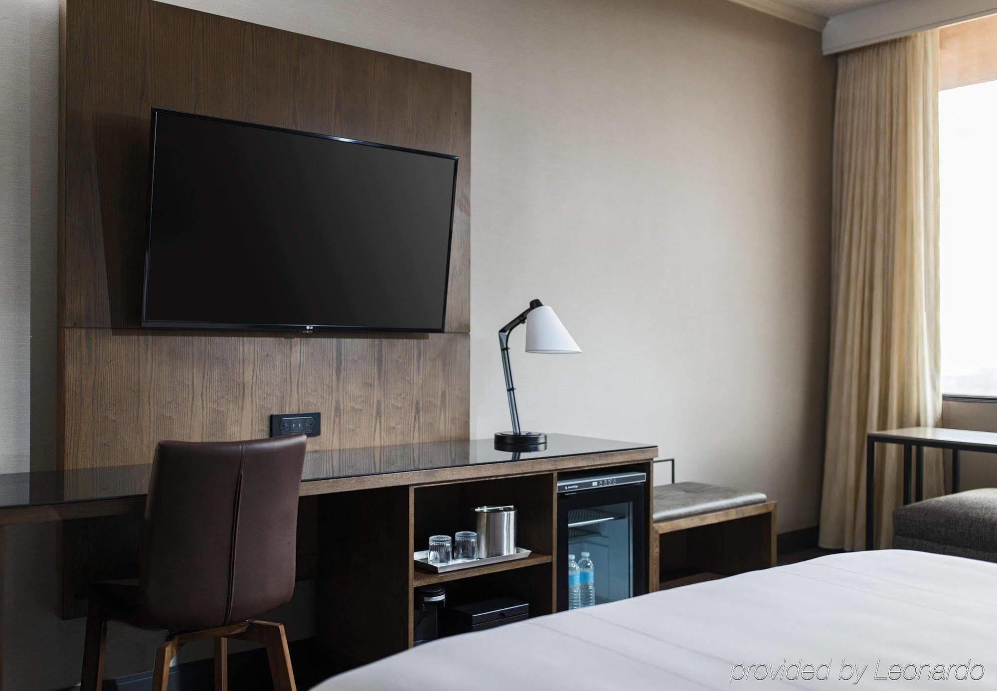 Sonesta Airport 4*
