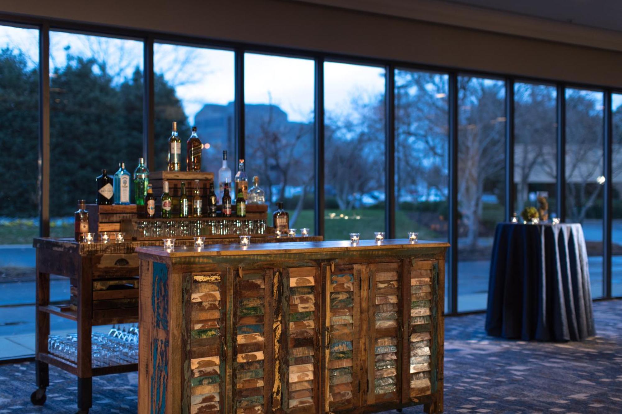 Hotel Sonesta Airport 4*