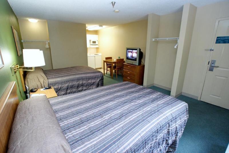 Hometowne By Red Roof - Airport/briley Pkwy Nashville