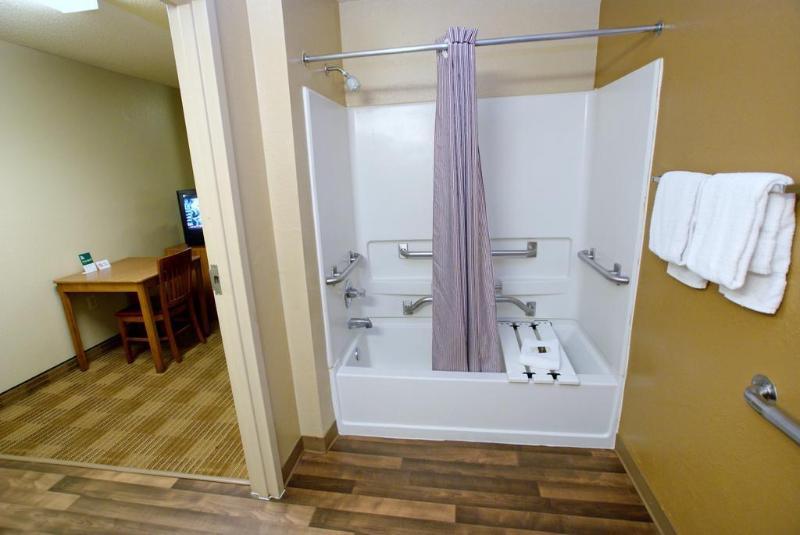 Hometowne By Red Roof - Airport/briley Pkwy 2* Nashville