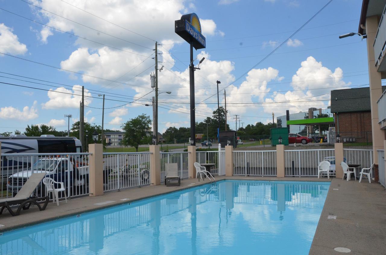 Days By Wyndham Airport East