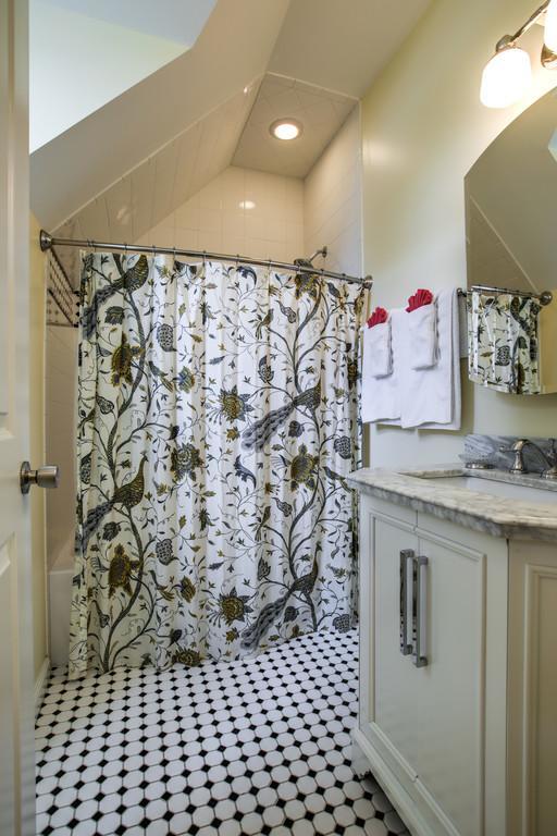 1501 Linden Manor B&B Bed & Breakfast